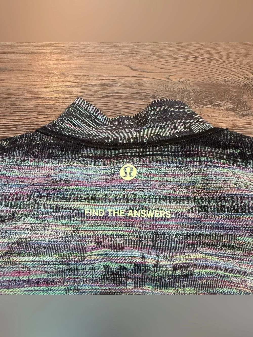 RARE Lululemon Lab Jacquard Mock Neck T-Shirt Future Noise Size Small Cropped